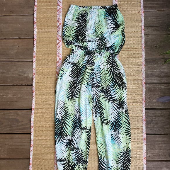 Blue Island jumpsuit/tropical romper Size XS   NWOT - Picture 1 of 9